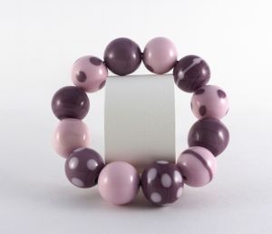 Bracelet de perles assorties roses et mauves - Cocodès